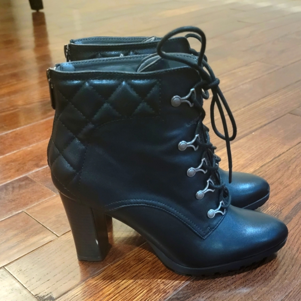 Size 9 bootie